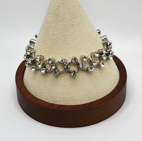 Stunning Rhinestone studded silver bracelet. Photos say it all! - Picture 4 of 6